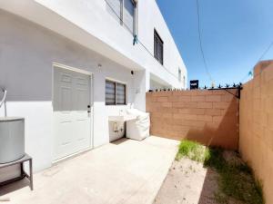 Condominio 49o 2 recamaras a 5 min del aeropuerto y del consulado