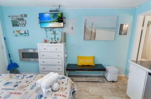 North Myrtle Oceanview Studio Pool Dogs Allowed!