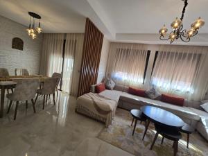 Furnished 2 Bedrooms Apartment with Pool