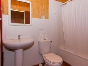 Cabane Accueillante avec Terrasse - API-1-52-1898