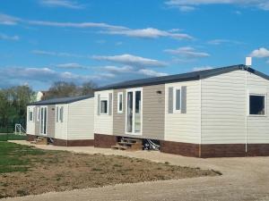 Mobil home avec terrasse - 6 pers. - API-1-52-1967