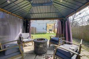 Walk to Live Music! Midtown Memphis Home w Yard