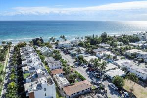 Walnut Beach - By Atlantikos