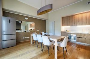 Apartment with 4 bedrooms in Hamburg