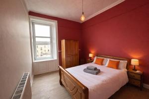 Contractors and Guests Grand 3 Bedroom Central Free Parking Fully equipped