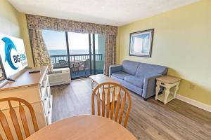 Recently Renovated Oceanfront 1BR Heated Pools