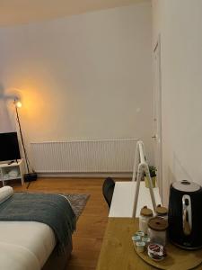 Stylish Private Room in Central Manchester near Transport Links
