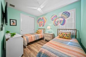 Epic Playhouse Getaway - Castle & Superhero Bunks Theater Private Pool No Rear Neighbors