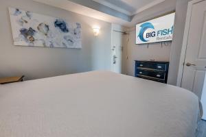 Great Direct Oceanfront View Low Floor Heated Pool