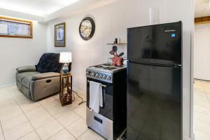 Modern 2BR Apartment • Free Parking • Baden