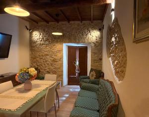 IL VICOLETTO Apartment - Charming independent holiday home in the historic center of Fiuggi, elegant and cozy, near the Thermal Baths and Wellness Retreats - FIUGGI