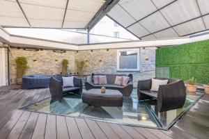 Aurion Residence - Indoor Pool, Sauna , Jacuzzi & Fitness