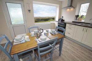 4 Bed in Gower oc-hh45