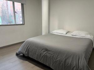 comfortable, spacious and bright 4th floor