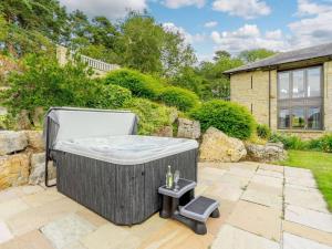 3 Bed in Richmond oc-86747