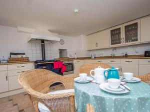 3 Bed in Wareham oc-dc023