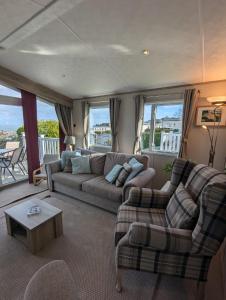 Helmsley Lodge sited on the Swanage Coastal Park with uninterrupted panoramic sea views