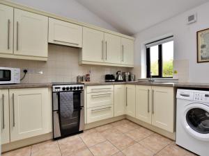 2 Bed in Holmesfield oc-pk783