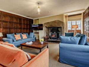 4 Bed in Abergavenny oc-91243
