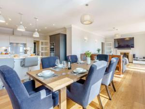3 Bed in Hythe oc-87167
