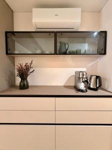 Sunny Waves Apartment