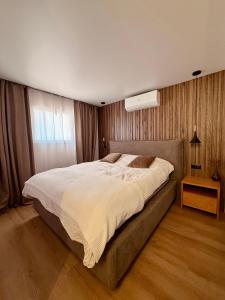 Sunny Waves Apartment