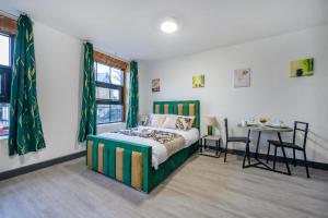 78F3 - Cosy & Welcoming studio