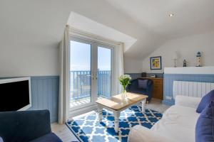 2 Bed in Porthleven oc-clifto