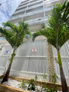 Apartamento amplo a 150m da praia pedra do pontal-ideal para familias e grupos