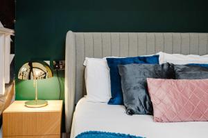 Spacious Central Location For Families Walk to All