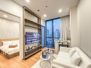 Luxe City Condo in Central Bangkok