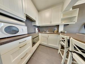 Stay in Middelkerke with Sea View