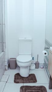 Elegant 2 Bed Retreat Prime Location