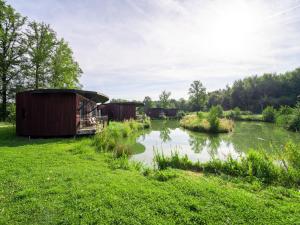 Sky Pad Lakeside Stay