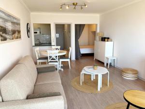 Apartment for 4 near the Beach