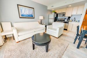 Romantic Honey Moon Suite, Direct Oceanfront,Pools