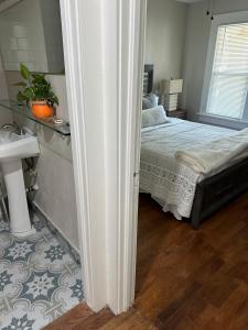 Three Queens Entire House 3 Beds