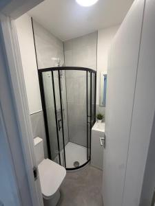 Renovated 6BR En-suites, Ideal for Insurance Stays