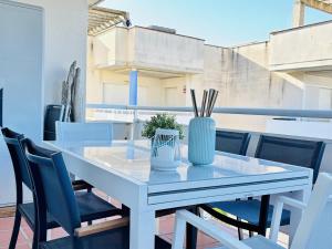 Dúplex cómodo vista mar, aire ac. - pers. - ES-258-189