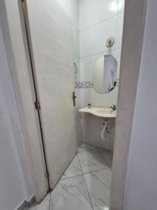 Apto Beira Mar na Aviacao Praia Grande para 12 Pessoas e Vaga fixa