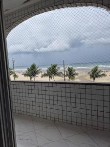 Apto Beira Mar na Aviacao Praia Grande para 12 Pessoas e Vaga fixa