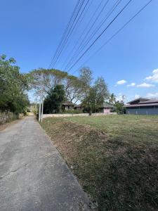 Hidden Garden House by Om