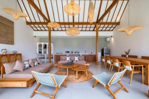 Villa OZ - Spacious & Brand New 2bdrs Villa in Balangan