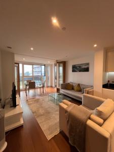 London city cable carts 2 bed apartments