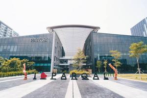 Sybay Shore near MOA NAIA ayala mall parqal COD NU 1544
