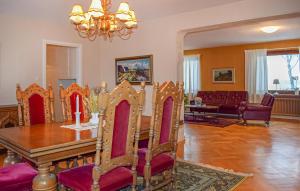 4 Bedroom Beautiful Home In Glemmingebro