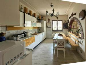 Pool Villa With Sea Views In Camaiore