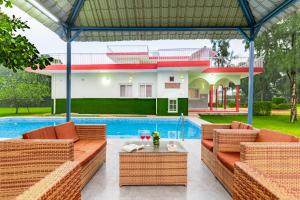 Alaya Stays 4BHK Farmhouse with Pvt Pool & Garden - Manesar