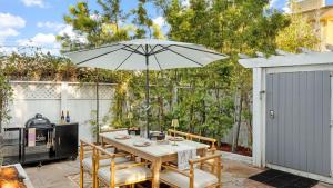 Venice Veranda by AvantStay