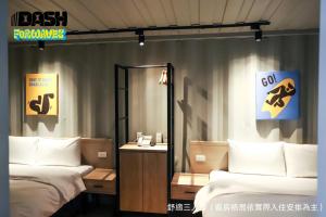 Dash Forwaves Hotel